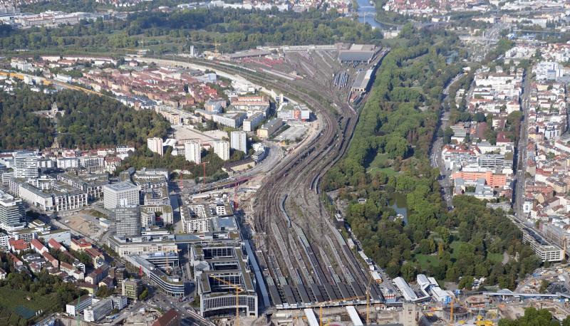 Die Baustelle des milliardenschweren Bauprojekts Stuttgart 21, aufgenommen aus der Luft (Flugzeug).