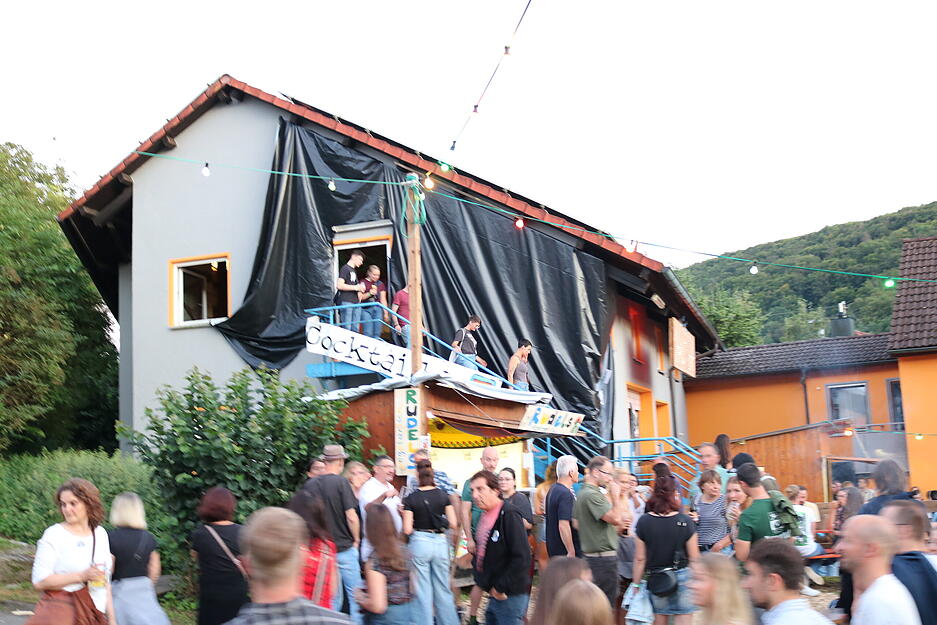 Gute Stimmung beim Eberbacher Gassenfest – so schön war der Samstag