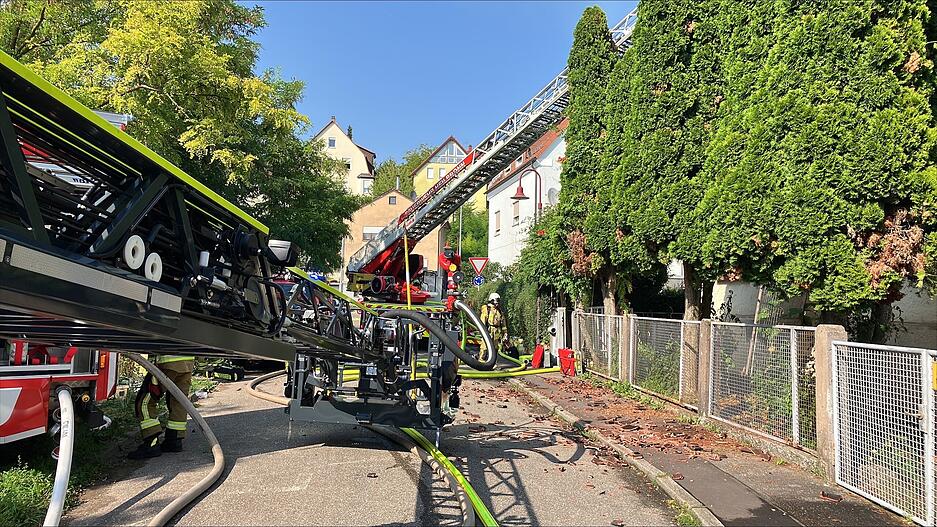 In dem Geb&auml;ude wohnen mehrer Parteien.