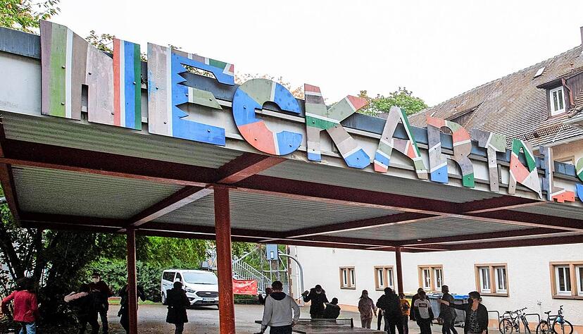 Die Neckartalschule ist zu klein und marode. Sie soll einem bedarfsgerechten Neubau weichen.