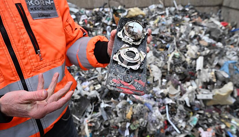 In Akkus stecken wertvolle Metalle und seltene Erden, die sp&auml;ter als Sekund&auml;rrohstoffe zur&uuml;ckgewonnen werden k&ouml;nnen.