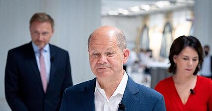 Olaf Scholz, Annalena Baerbock und Christian Lindner: Die Ampel-Koalitionäre haben sich auf eine Verteilung der Ministerien geeinigt.