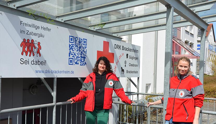 Sabrina Leyh (links) und Dorit Unterseher vom DRK Ortsverein Brackenheim liegt soziale Arbeit am Herzen, die sie im Verein neu beleben wollen. 
Foto: Ines Schmiedl