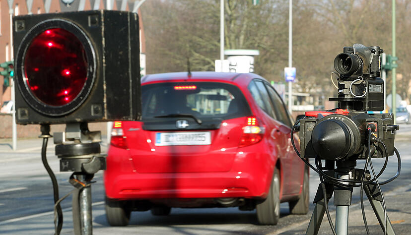Überhöhte Geschwindigkeiten in Ortschaften sind eine Quelle für übermäßigen Verkehrslärm. In Oberstenfeld sieht der Gemeinderat weiter Handlungsbedarf, den er im neuesten Lärmaktionsplan formuliert hat. Überhöhte Geschwindigkeiten in Ortschaften sind eine Quelle für übermäßigen Verkehrslärm. In Oberstenfeld sieht der Gemeinderat weiter Handlungsbedarf, den er im neuesten Lärmaktionsplan formuliert hat.