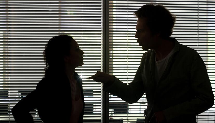 Kurze Zündschnur? Wer seine Aggression schlecht kontrollieren kann, sollte sich Hilfe holen – bevor sie in Gewalt umschlägt. Kurze Zündschnur? Wer seine Aggression schlecht kontrollieren kann, sollte sich Hilfe holen – bevor sie in Gewalt umschlägt.