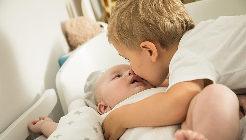 In den ersten sechs Lebensmonaten ist das Risiko f&uuml;r schwere RSV-Verl&auml;ufe besonders hoch.