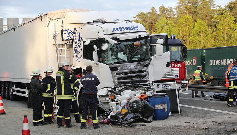 Schwerer Unfall auf der A6 bei Nürnberg