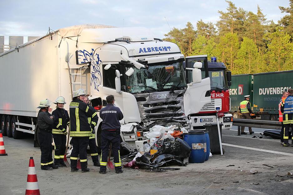 Schwerer Unfall auf der A6 bei Nürnberg