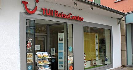 Das TUI-Reisecenter in Öhringen ist noch geschlossen. Aktuell ist telefonisch oder per E-Mail eine Reiseberatung möglich. Die Nachfrage hält sich in Grenzen.
Foto: Christoph Kraft