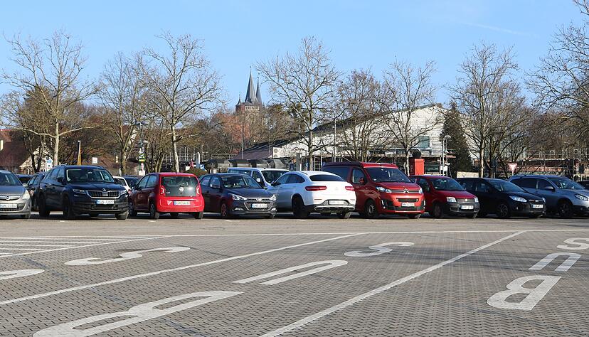 Diesen Parkplatz an der Kultura favorisiert die Stadtverwaltung f&uuml;r den provisorischen Verkehrs&uuml;bungsplatz.