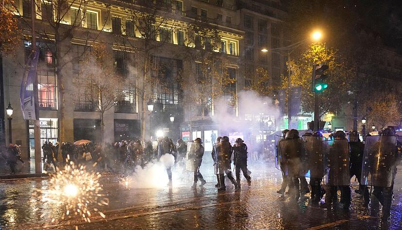 Nach dem WM-Finale kam es in Paris zu Ausschreitungen.