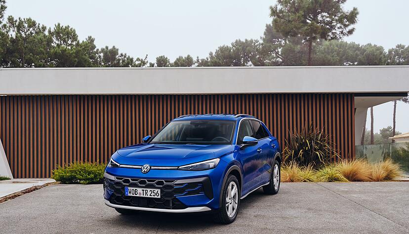 Der neue VW T-Roc startet mit frischem Design, mehr Platz und moderner Technik in die zweite Generation.