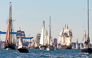 Die Windjammerparade schließt die Kieler Woche ab, hier 2019. Wegen Corona fand das Segelsport-Event auch 2021 nur eingeschränkt statt. Die Windjammerparade schließt die Kieler Woche ab, hier 2019. Wegen Corona fand das Segelsport-Event auch 2021 nur eingeschränkt statt.