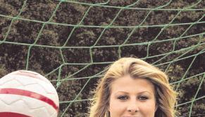 Viviane Kohlhammer in ihrem Shirt der Spvgg Möckmühl.Foto: Heidelind Andritsch Viviane Kohlhammer in ihrem Shirt der Spvgg Möckmühl.Foto: Heidelind Andritsch