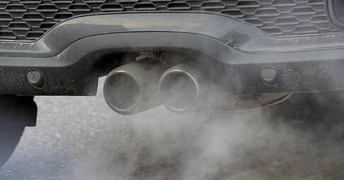 Abgase strömen aus dem Auspuff eines Autos. Foto: Franziska Kraufmann/Illustration Abgase strömen aus dem Auspuff eines Autos. Foto: Franziska Kraufmann/Illustration