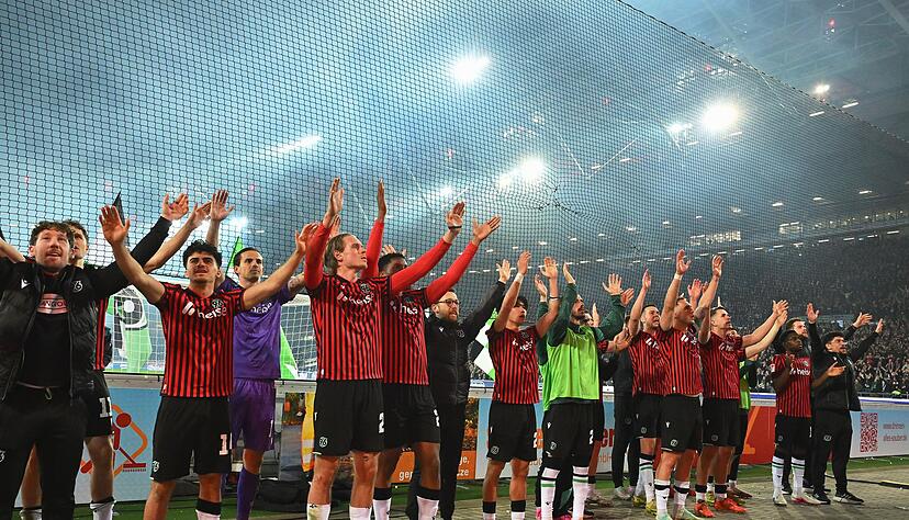 Hannover 96 blieb durch den Derbysieg gegen Braunschweig oben dran.