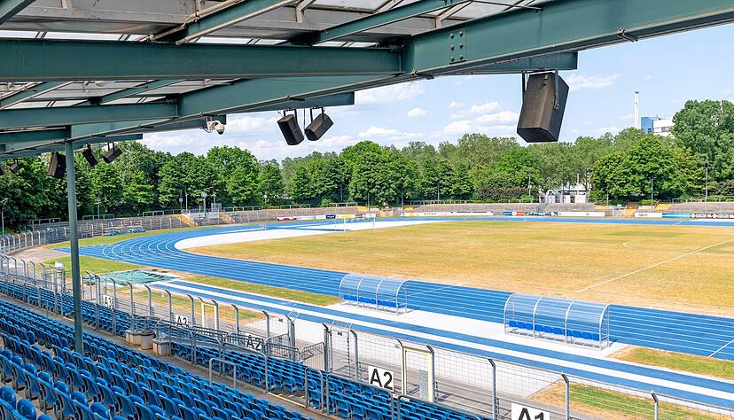 Noch ist das Frankenstadion verwaist. Die Stadt hofft, dass das Stadion am Neckar im kommenden Jahr von einem der Teilnehmernationen an der Endrunde der Fußball-Europameisterschaft genutzt wird.