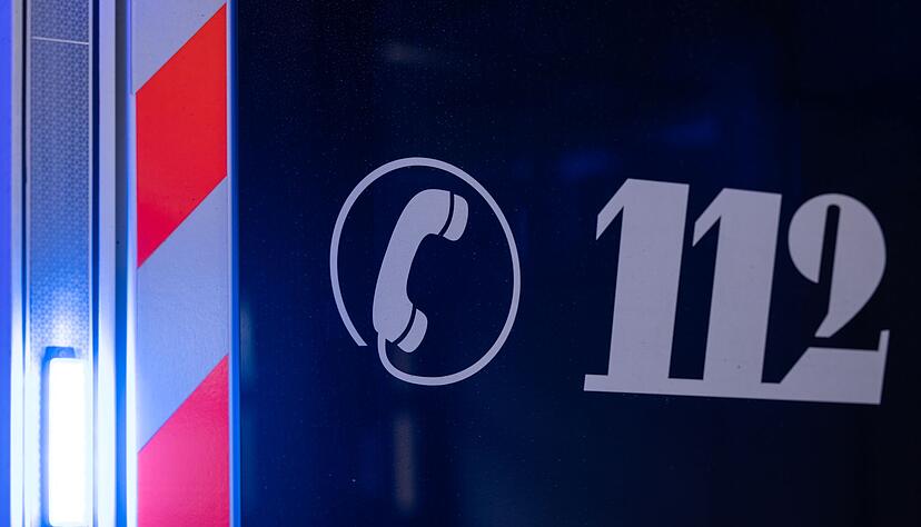 Ein Mann soll in Stuttgart über den Notruf seinen vollen Bierkasten zurückverlangt haben. (Symbolbild) Ein Mann soll in Stuttgart über den Notruf seinen vollen Bierkasten zurückverlangt haben. (Symbolbild)