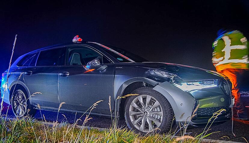 Ein Senior stirbt bei einem Unfall auf einer Landstra&szlig;e.