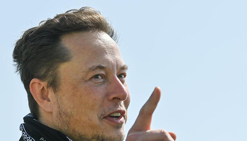 Elon Musk Musk hat Ende Oktober Twitter für rund 44 Milliarden Dollar gekauft.
