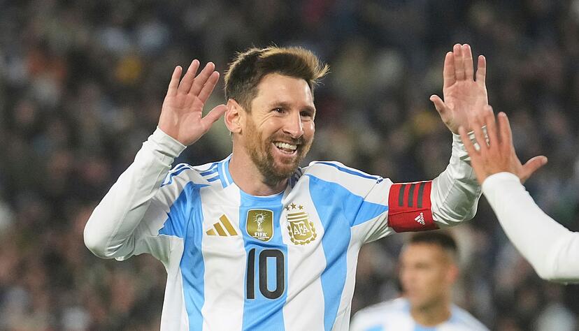Zu seinem vermutlich letzten Pflichtspiel auf heimischem Boden trug Messi mit zwei Toren zum Sieg bei.