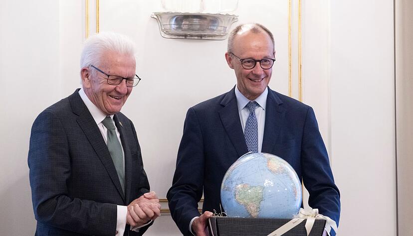 Bei offiziellen Anlässen setzt das Staatsministerium auch externe Fotografen zu Dokumentationszwecken ein. (Foto Illustration) Bei offiziellen Anlässen setzt das Staatsministerium auch externe Fotografen zu Dokumentationszwecken ein. (Foto Illustration)