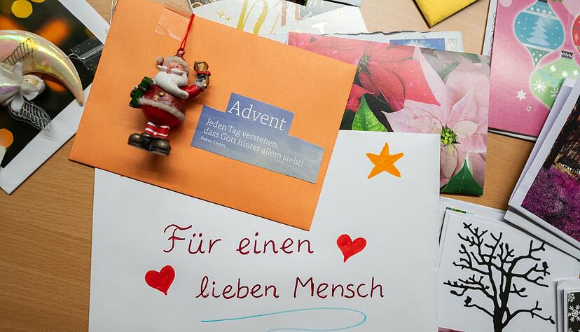 Immer eine gute Idee: Sich ein bisschen um einsame Nachbarn oder Bekannte kümmern. (Symbolbild) Immer eine gute Idee: Sich ein bisschen um einsame Nachbarn oder Bekannte kümmern. (Symbolbild)