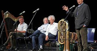 &bdquo;Muss ich wirklich Psychologie studieren, damit ich wei&szlig;, wer ein Depp ist?&ldquo;: Gerhard Polt und die Well-Br&uuml;der begeisterten am Montag ihre Fans in Heilbronn.