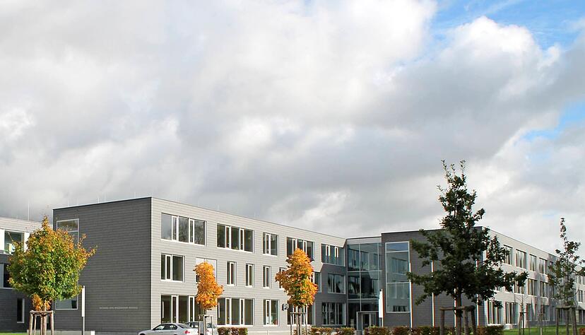 Standort I: das Gelände der Richard-von-Weizsäcker-Schule in Öhringen. Standort I: das Gelände der Richard-von-Weizsäcker-Schule in Öhringen.