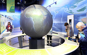 Spielerische Elemente bringen nicht nur Kindern das Thema Klimaschutz nahe. Foto: Matthias Heibel