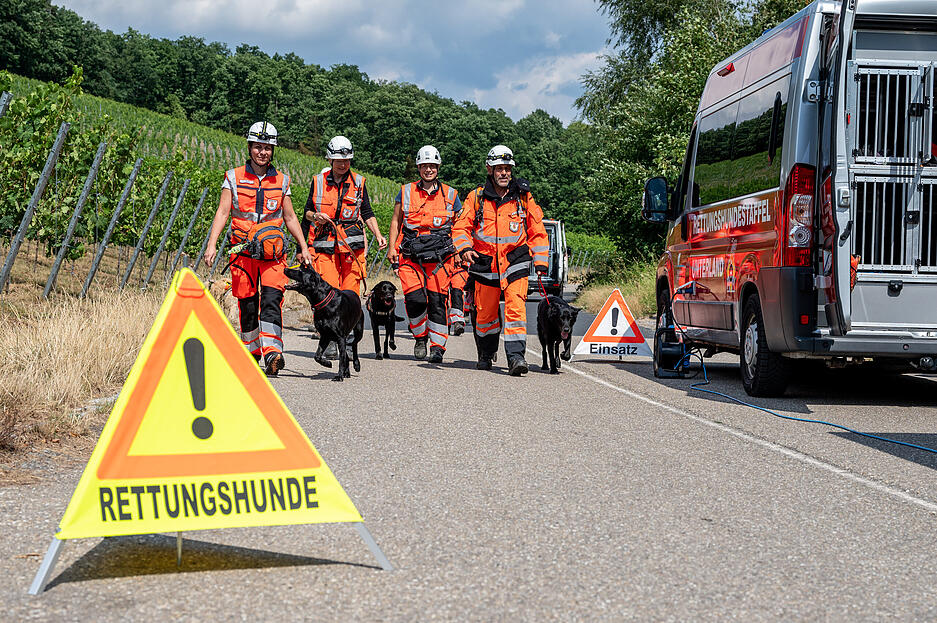 Rettungshundestaffel Unterland Übung
