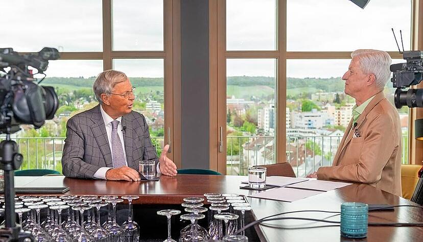 Eigentlich hatte er seine politische Karriere beendet: Doch Wolfgang Bosbach ist aus der medialen Öffentlichkeit kaum wegzudenken. Eigentlich hatte er seine politische Karriere beendet: Doch Wolfgang Bosbach ist aus der medialen Öffentlichkeit kaum wegzudenken.