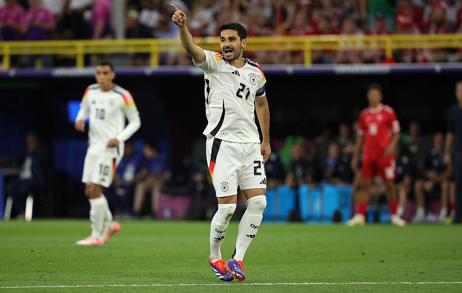 Ilkay Gündogan: Der Kapitän spielte wieder als Zehner im Zentrum.  Aber er war nicht der Mittelpunkt des deutschen Spiels. Viel lief an ihm vorbei. In der 64. Minute kam Niclas Füllkrug.
Note: 4 Ilkay Gündogan: Der Kapitän spielte wieder als Zehner im Zentrum.  Aber er war nicht der Mittelpunkt des deutschen Spiels. Viel lief an ihm vorbei. In der 64. Minute kam Niclas Füllkrug.
Note: 4