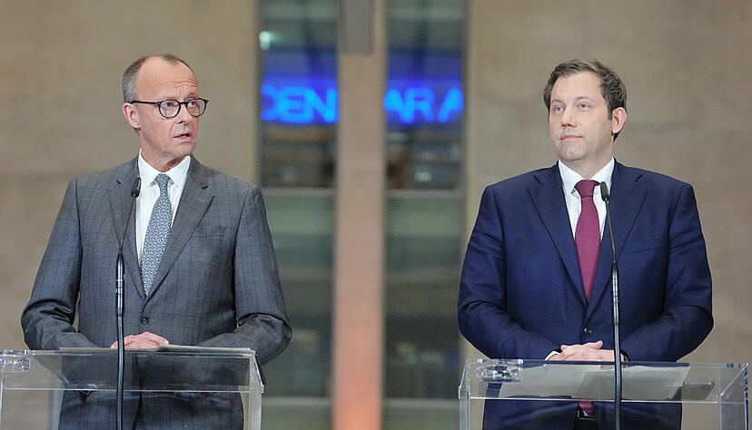 Union und SPD wollen gemeinsam eine Koalition schmieden. Doch es gibt noch viele strittige Punkte. Union und SPD wollen gemeinsam eine Koalition schmieden. Doch es gibt noch viele strittige Punkte.