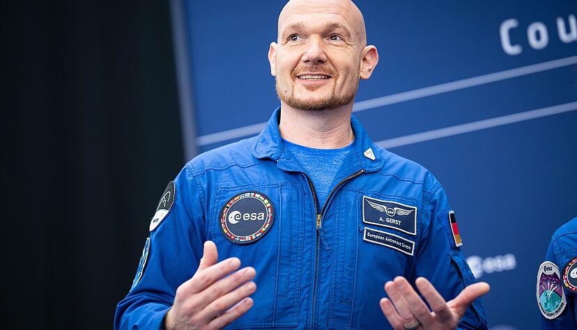 Alexander Gersts Chancen auf eine Mond-Mission stehen nicht schlecht. Zumindest hat er die Bundesministerin offenbar auf seiner Seite. Alexander Gersts Chancen auf eine Mond-Mission stehen nicht schlecht. Zumindest hat er die Bundesministerin offenbar auf seiner Seite.