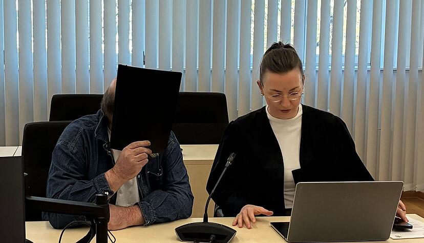 &Uuml;ber Jahre soll der Angeklagte unter anderem seine Stieftochter sexuell missbraucht haben.