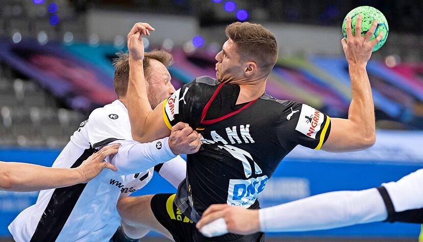 Sebastian Heymanns (re., gegen Estlands Martin Johannson) zehntes Länderspiel endete wegen einer Verletzung früher als geplant.
Foot: dpa