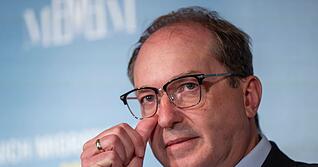 Bundesinnenminister Alexander Dobrindt will beim Thema Migration weiter Druck machen und die europäische Asylpolitik «schärfen und härten» - konkrete Ergebnisse gab es beim Treffen mit seinen Amtskollegen in München aber keine.