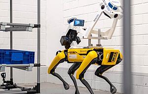 Ein mit Scannern best&uuml;ckter Roboter-Hund erfasst die Produktion in 3D.