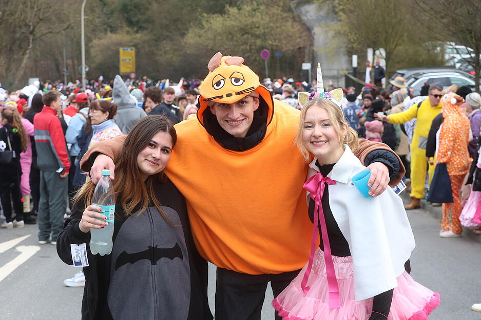 Der Umzug führt über mehrere zentrale Straßen und Plätze der Stadt. Der Umzug führt über mehrere zentrale Straßen und Plätze der Stadt.