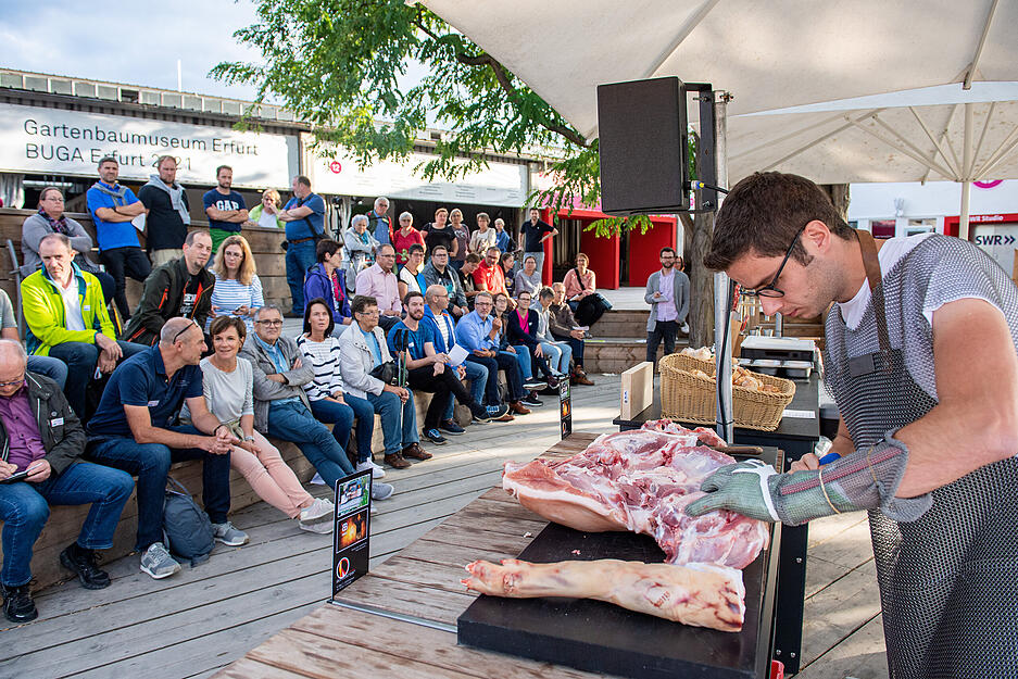 Lesersommer: BBQ- und Zerlegeseminar mit drei Fleischsommeliers auf der Buga