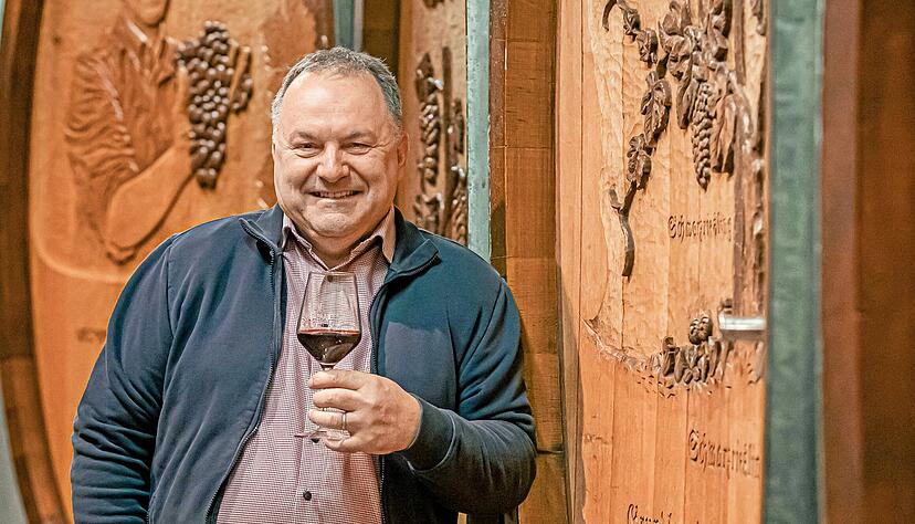 Weinbaupr&auml;sident Dietrich Rembold aus Lauffen blickt trotz Krise optimistisch nach vorne.
          Foto: Bihr