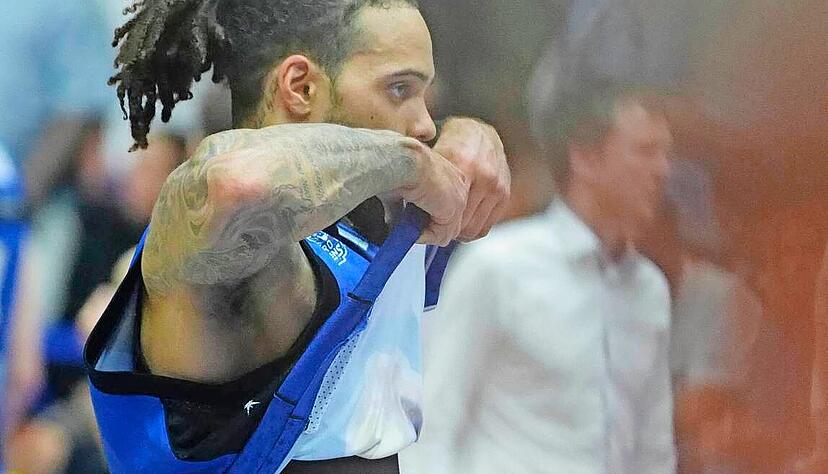 Frustriert, ver&auml;rgert, entt&auml;uscht: Theo John. Die Chance auf den Halbfinaleinzug war f&uuml;r die Merlins durchaus vorhanden.
Foto: Marc Schmerbeck