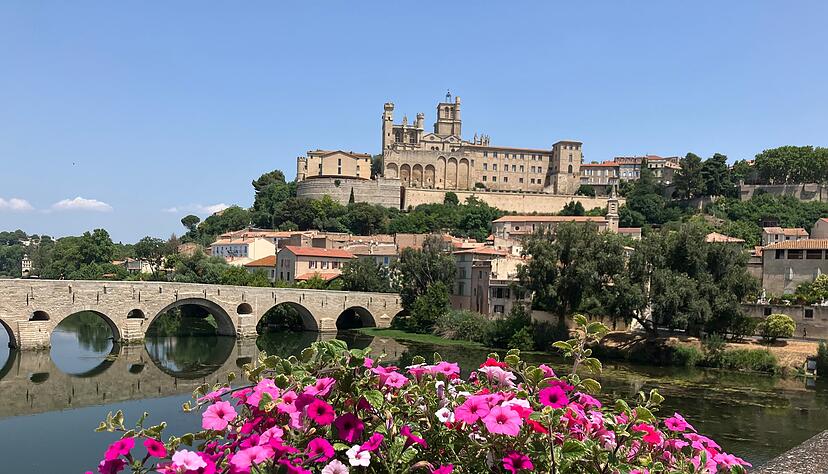 Stadtpanorama von B&eacute;ziers: Die 80.000-Einwohner-Stadt unterh&auml;lt seit 60 Jahren eine Partnerschaft mit Heilbronn.