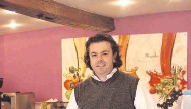 Nicola Rigato plant im Winter eine kleine Renovierung seiner Eisdiele. Nicola Rigato plant im Winter eine kleine Renovierung seiner Eisdiele.