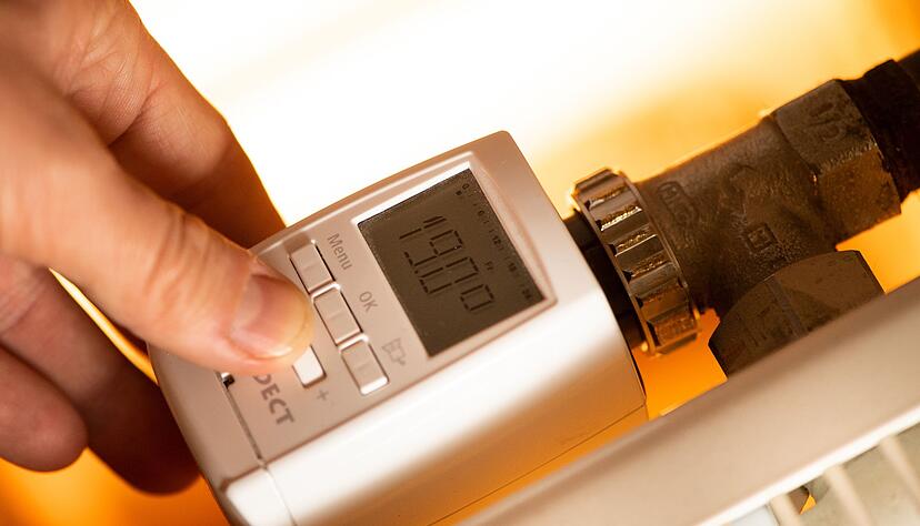 In der Nacht zum 26. Oktober werden die Uhren zurückgestellt: Smarte Thermostate passen sich automatisch an die Zeitumstellung an. In der Nacht zum 26. Oktober werden die Uhren zurückgestellt: Smarte Thermostate passen sich automatisch an die Zeitumstellung an.