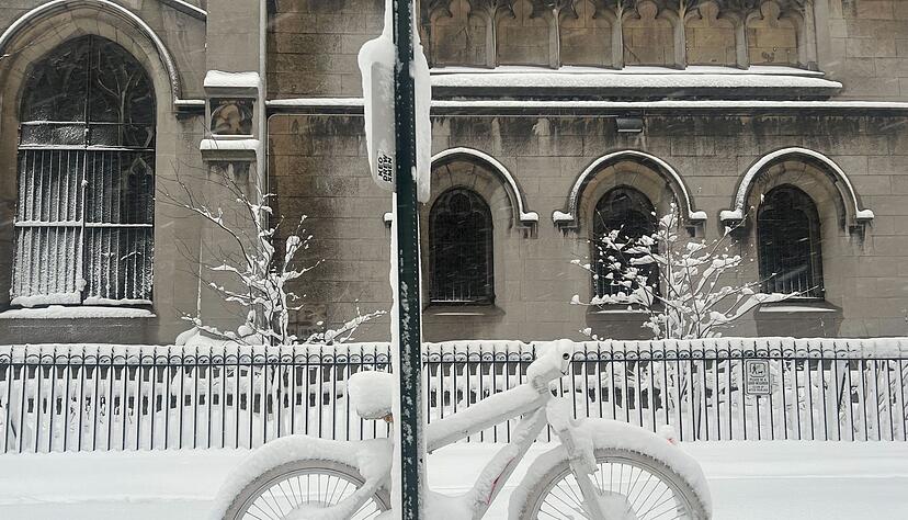 In der gr&ouml;&szlig;ten Stadt des Landes fielen teils 50 Zentimeter Neuschnee.