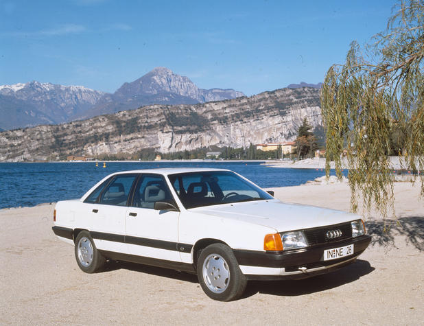 100 C3 (Typ 44) Limousine, 1982 - 1999 (1990-1999 nur CKD für China) 100 C3 (Typ 44) Limousine, 1982 - 1999 (1990-1999 nur CKD für China)