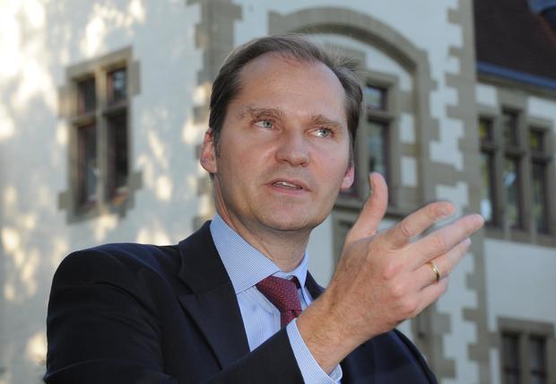 Von Beruf ist Baron G&ouml;tz von Berlichingen aber nicht Burgverwalter sondern Anwalt. Vor zehn Jahren hat er mit Kollegen in Heilbronn eine Kanzlei aufgebaut.