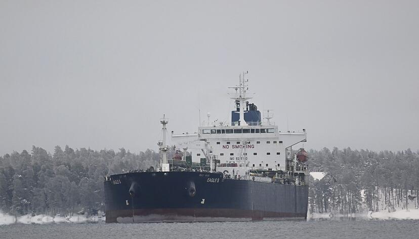 Mit einer Schattenflotte an Tankern versucht Russland die Beschränkungen für seinen Ölexport zu umgehen. (Archivbild) Mit einer Schattenflotte an Tankern versucht Russland die Beschränkungen für seinen Ölexport zu umgehen. (Archivbild)